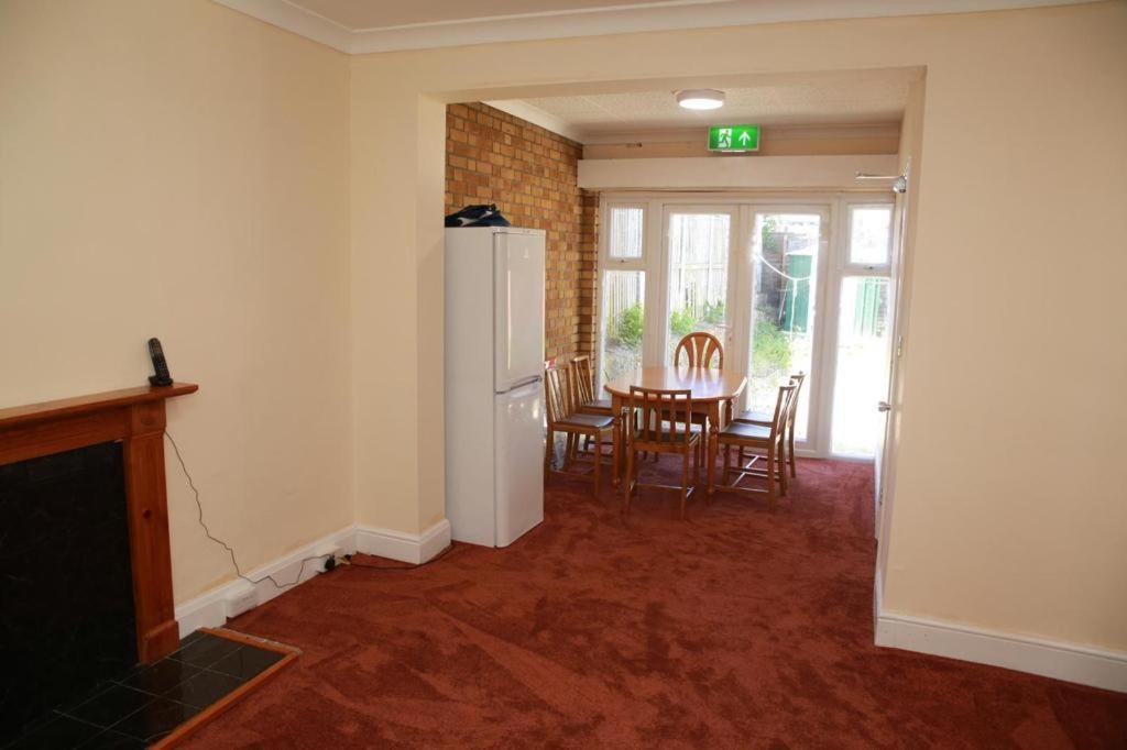 Ferienwohnung Congress Road Abbeywood Abbey Wood Exterior foto